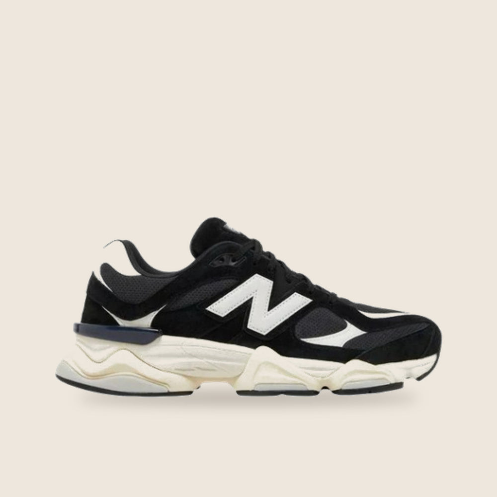 New Balance 9060 — Noir et blanc