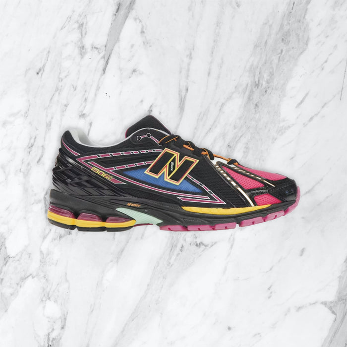 New Balance 1906r — Neon nights — Wise