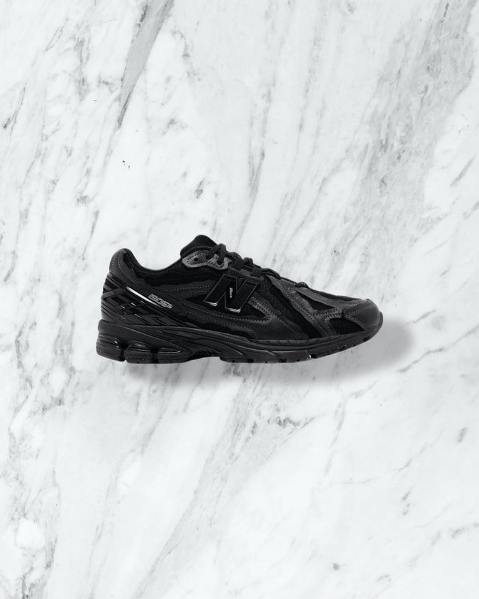 New Balance 1906R — Noir — Wise