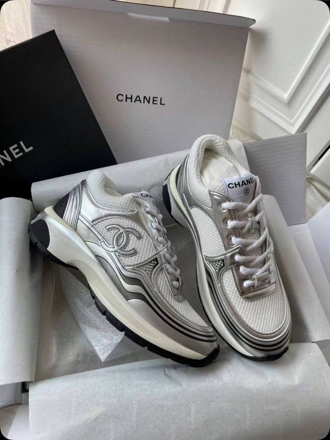 Photo client — Chanel Sneaker